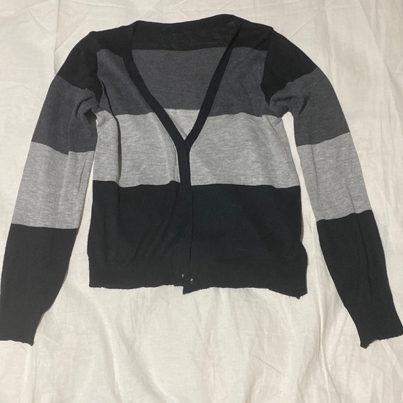 Monochrome cardigan - Picture 1 of 2